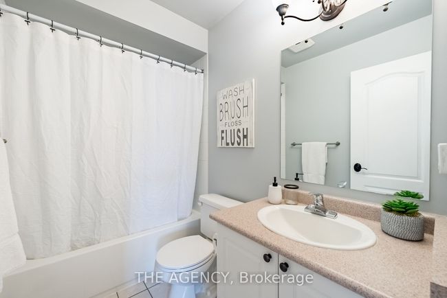 71 Tunney Pl, House other with 3 bedrooms, 4 bathrooms and 2 parking in Whitby ON | Image 24