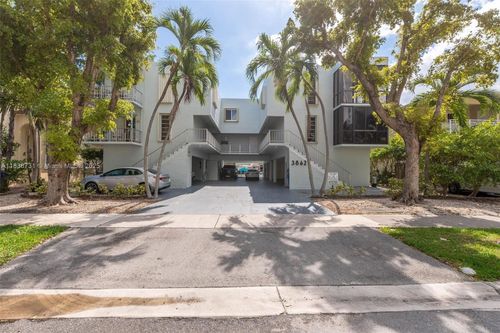 b-3862 Ne 171st St, North Miami Beach, FL, 33160-3094 | Card Image
