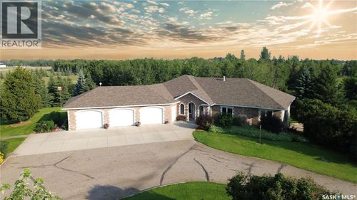 38 Wood Meadows Lane, Corman Park, SK, S7T1C7 | Card Image