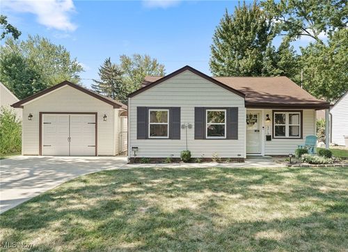 6416 Seneca Trl, Mentor, OH, 44060-3417 | Card Image