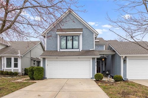 12013 England St, Overland Park, KS, 66213-1536 | Card Image