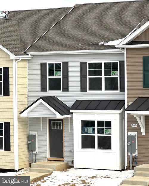 144 Olga Dr, MARTINSBURG, WV, 25403-1807 | Card Image