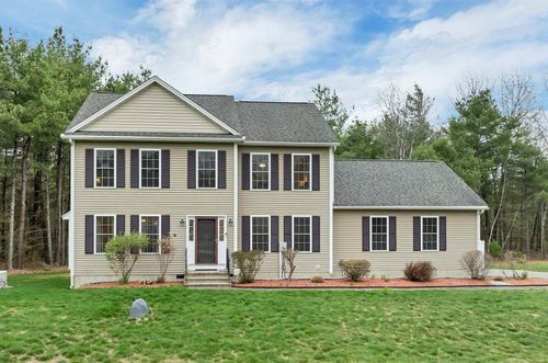 5 Berlang Rd, Londonderry, NH, 03053-6130 | Card Image
