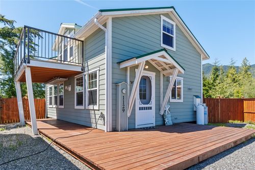 1129 5th Ave, Ucluelet, BC, V0R | Card Image