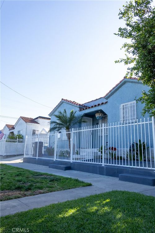 8205 Stanford, Los Angeles, CA, 90001 | Card Image