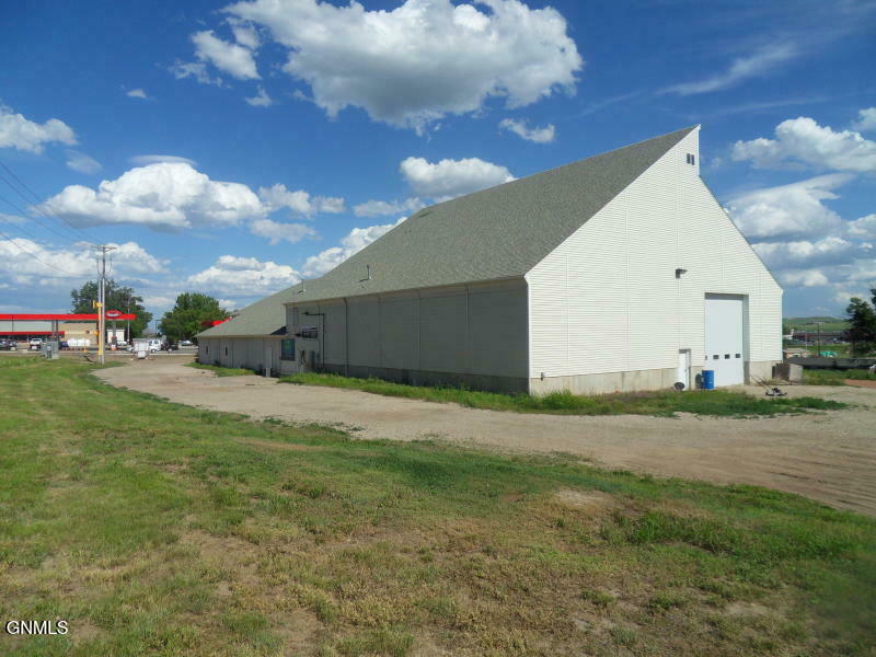 Commercial Sale in Watford City
