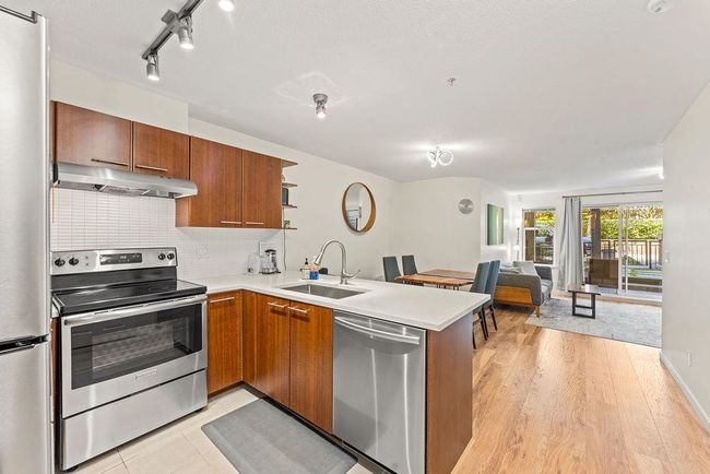 109 - 4868 Brentwood Dr, Condo with 2 bedrooms, 2 bathrooms and 1 parking in Burnaby BC | Image 9