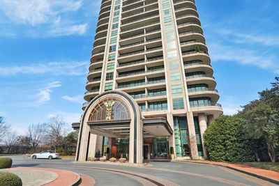 19E - 750 Park Avenue, Condo with 2 bedrooms, 2 bathrooms and null parking in Atlanta GA | Image 2