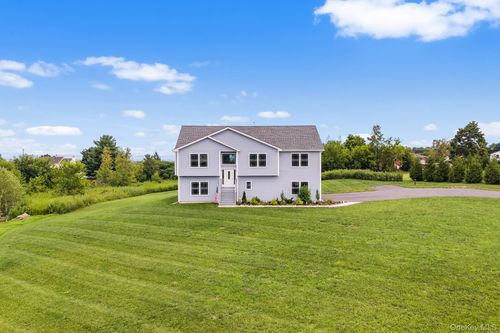 21 Meadow View Dr, Marlboro, NY, 12542-5445 | Card Image