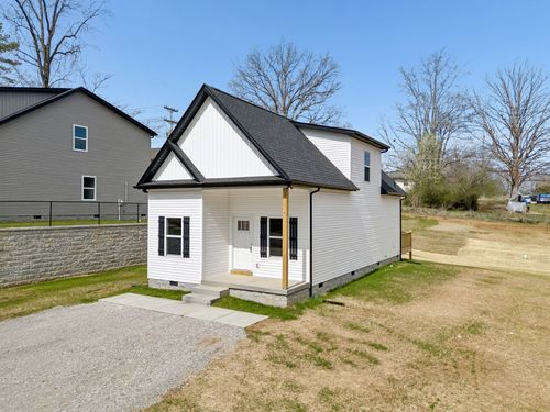 1118C W 1st St, Dickson, TN, 37055-1158 | Card Image
