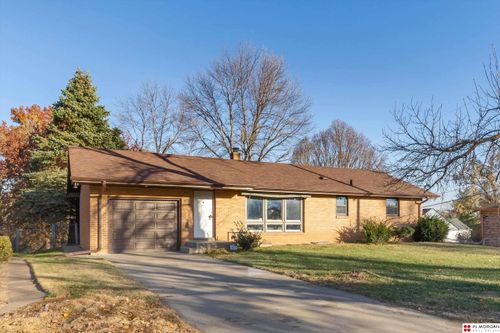 7411 Idledale Ln, Omaha, NE, 68112-2805 | Card Image