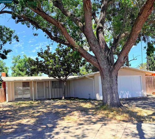 1904 Solano Ct, Concord, CA, 94520-5525 | Card Image