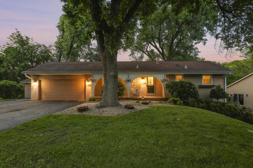 6788 147th St W, Savage, MN, 55378-4506 | Card Image
