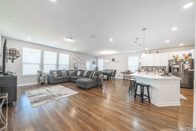 22411 Escalante Run, House other with 5 bedrooms, 3 bathrooms and null parking in San Antonio TX | Image 8