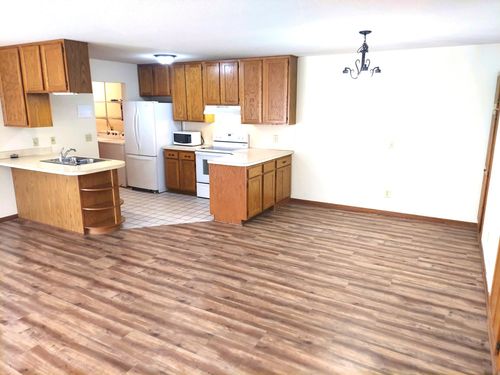 116 Rockford Avenue E, Delano, MN, 55328 | Card Image