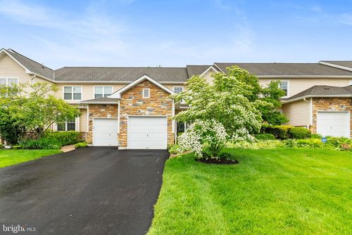 117 Shoal Creek Dr, BLUE BELL, PA, 19422-3251 | Card Image