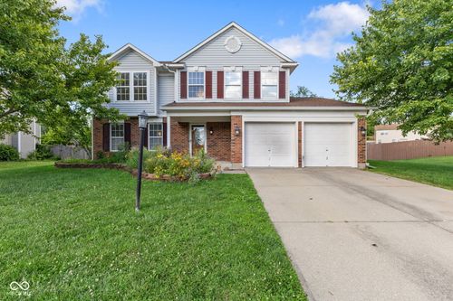 643 Creston Point Cir, Indianapolis, IN, 46239-9163 | Card Image