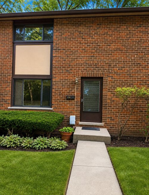 18w158 16th St, Villa Park, IL, 60181-3851 | Card Image