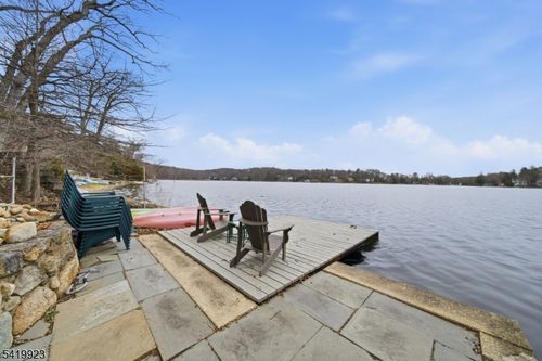 92 Cedar Lake Rd, Denville, NJ, 07834-1764 | Card Image