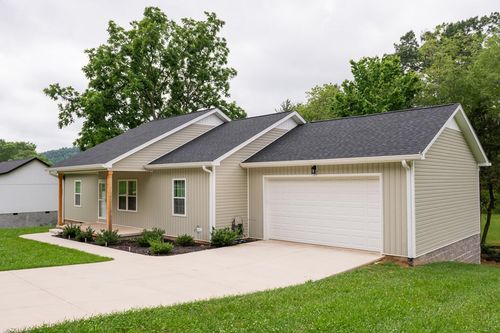 1366 Hidden Valley Rd, Livingston, TN, 38570-2155 | Card Image