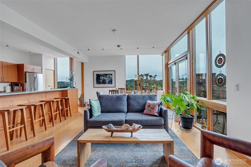 d305-465 Ambrose Ln Nw, Bainbridge Island, WA, 98110-4538 | Card Image