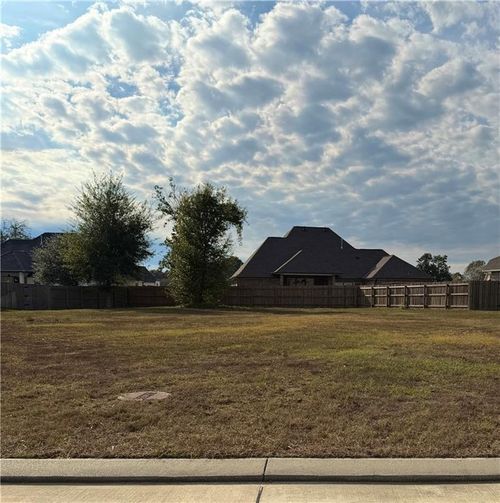 656 Dockside Dr, Slidell, LA, 70461-1688 | Card Image
