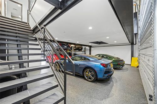 163 Speed Way, Pontiac, MI, 48341 | Card Image