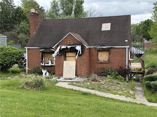 446 Thompsonville Rd, Canonsburg, PA, 15317-3429 | Card Image