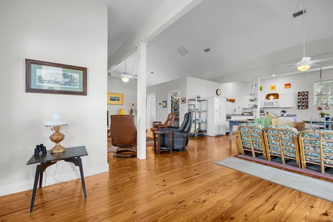 293 Se 221st St, House other with 2 bedrooms, 2 bathrooms and null parking in Suwannee FL | Image 15