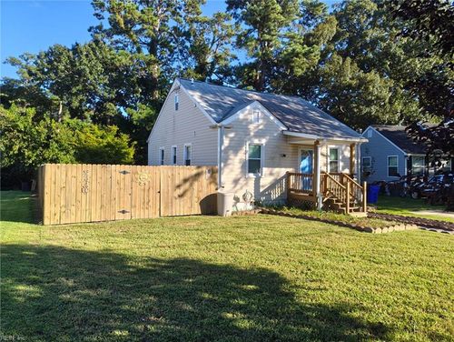939 S Quail Street, Norfolk, VA, 23513 | Card Image