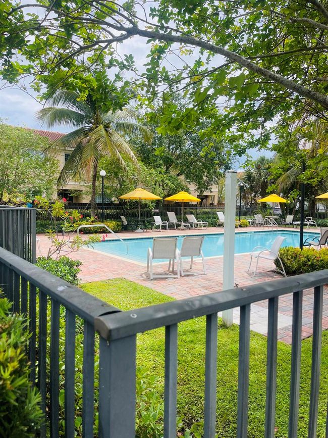 4333 Braxton Ave, Condo with 2 bedrooms, 3 bathrooms and null parking in West Palm Beach FL | Image 24