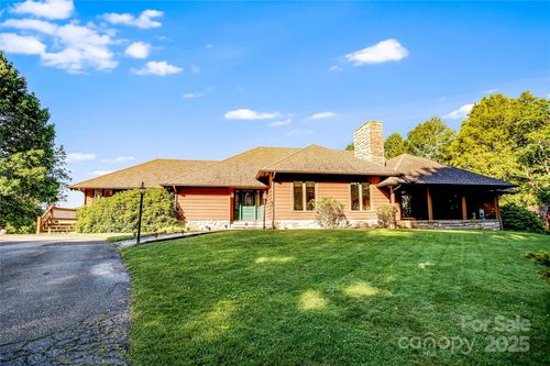 1087 Brigadoon Dr, Clyde, NC, 28721-8754 | Card Image