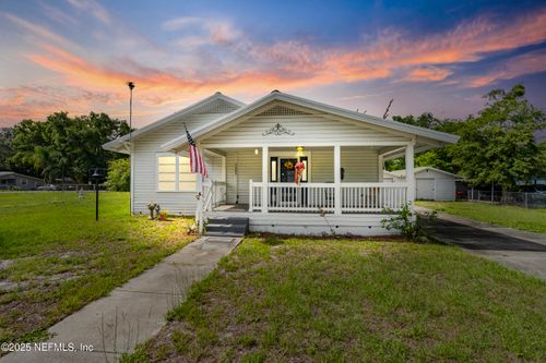 2505 State St, Palatka, FL, 32177-5842 | Card Image