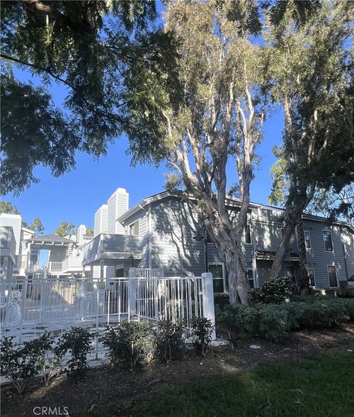 apt-3-204-16960 Algonquin St, Huntington Beach, CA, 92649-3805 | Card Image