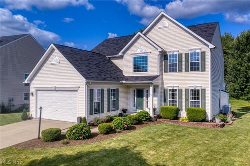 7903 Wildel Dr, Twinsburg, OH, 44087-4318 | Card Image