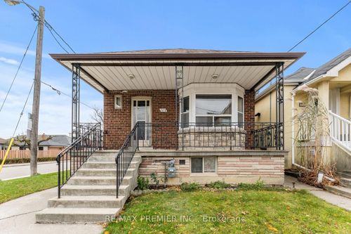 1013 Briar Hill Ave, York, ON, M6B1M6 | Card Image