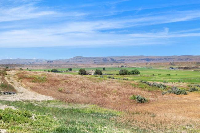 8142 Us Highway 95, House other with 3 bedrooms, 2 bathrooms and 2 parking in Marsing ID | Image 39