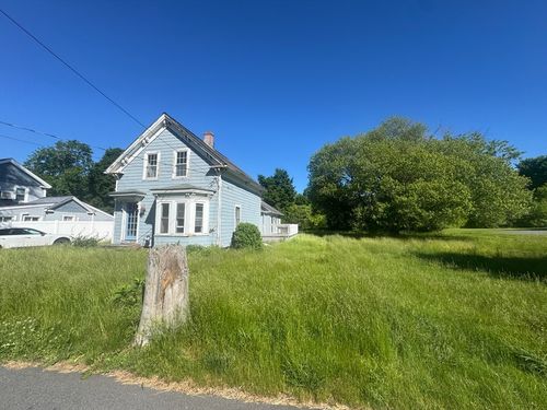 252 Main St, Medway, MA, 02053-1626 | Card Image