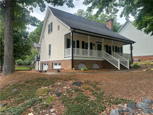 4116 Moss Brook Dr, Winston Salem, NC, 27127-5700 | Card Image