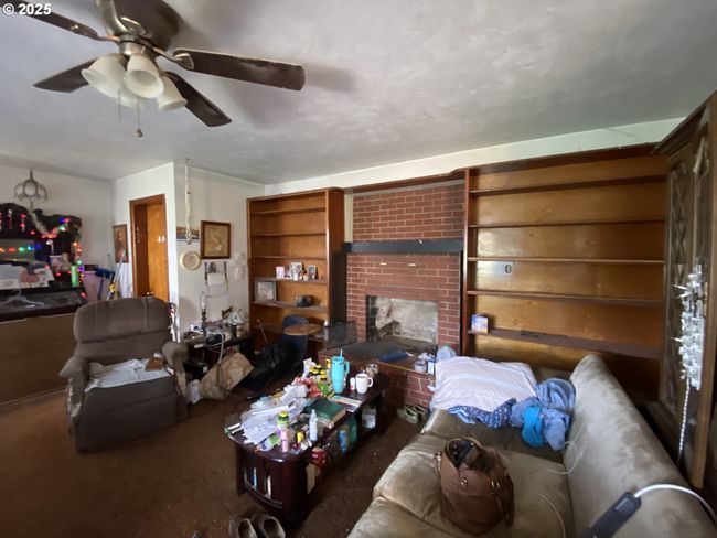 35001 Seavey Loop Rd, House other with 2 bedrooms, 1 bathrooms and null parking in Eugene OR | Image 5