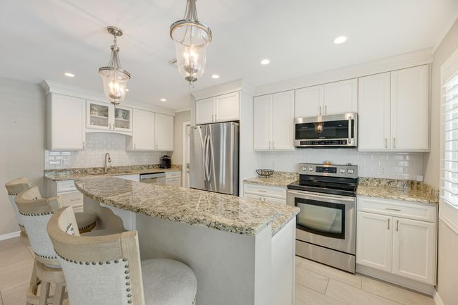 Kitchen | Image 12