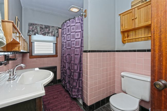 25 Highland Ter, House other with 3 bedrooms, 2 bathrooms and 2 parking in Ansonia CT | Image 30