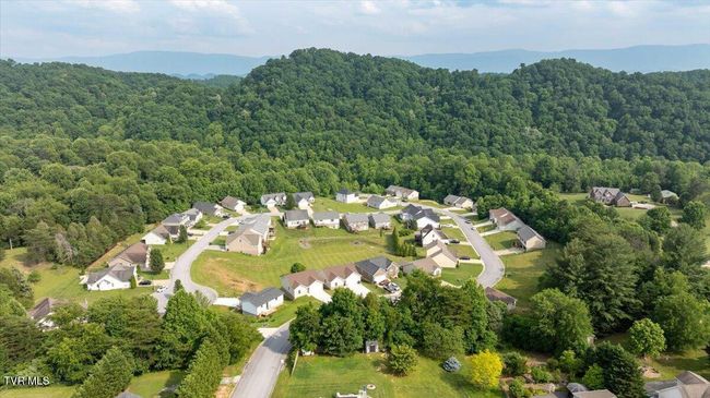215 Brighton Pl, House other with 3 bedrooms, 3 bathrooms and null parking in Bristol TN | Image 11