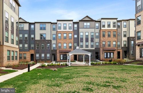 46007 Woodpecker Sq, STERLING, VA, 20165-6187 | Card Image