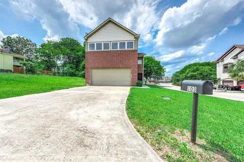 103 Capetown, Montgomery, TX, 77356-8874 | Card Image