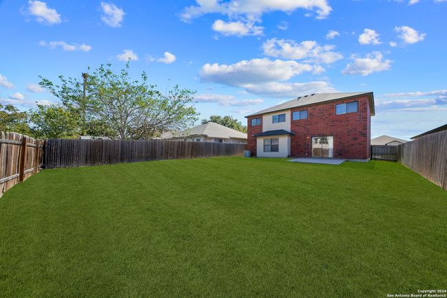 8023 Chestnut Cedar Dr, House other with 3 bedrooms, 3 bathrooms and null parking in Converse TX | Image 28