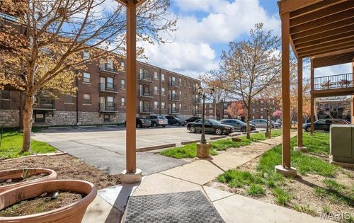 406-5696 Kingsbury Ave, Saint Louis, MO, 63112-1869 | Card Image