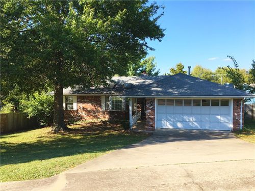 2749 N Wakefield Pl, Fayetteville, AR, 72703-4325 | Card Image