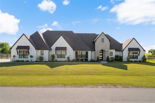 10616 N 81st East Pl, Owasso, OK, 74055-8396 | Card Image