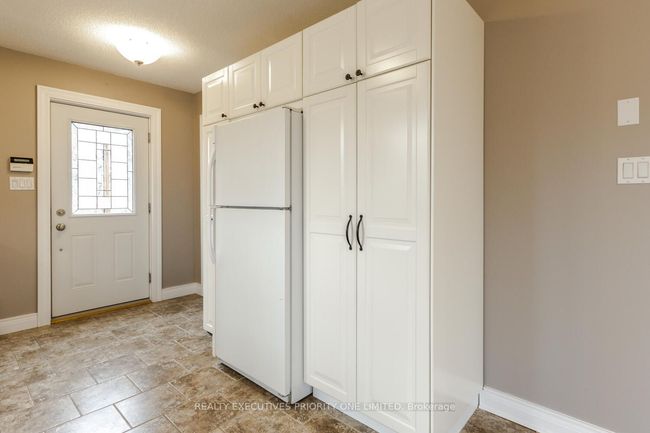 8 Musquake Crt, House other with 3 bedrooms, 1 bathrooms and 4 parking in Tiny ON | Image 11
